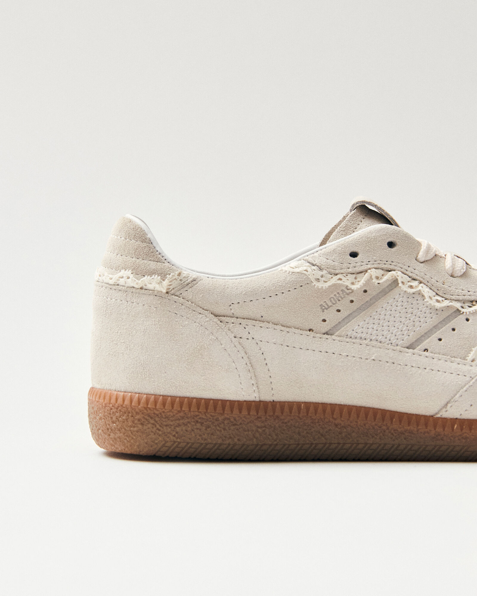 ALOHAS Tb.490 Crochet Cream Leather Sneakers