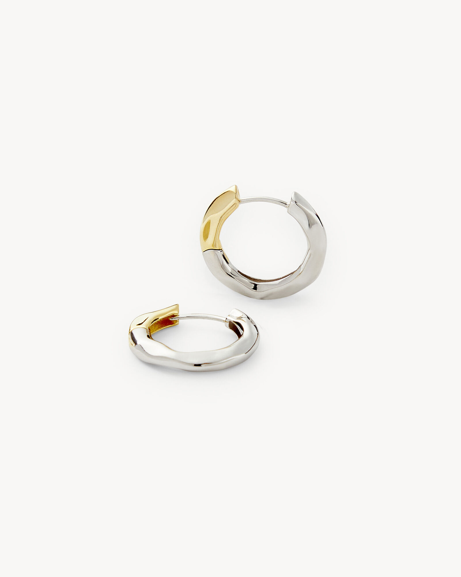Machete Petite Wavy Hoops