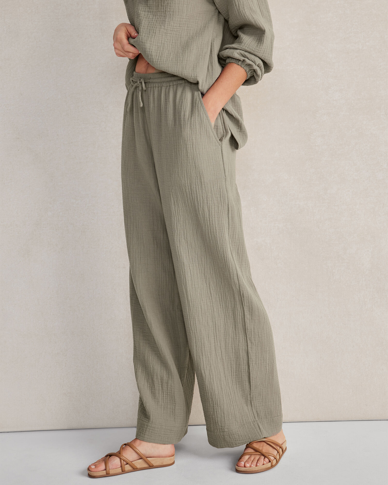 Gauze capris online