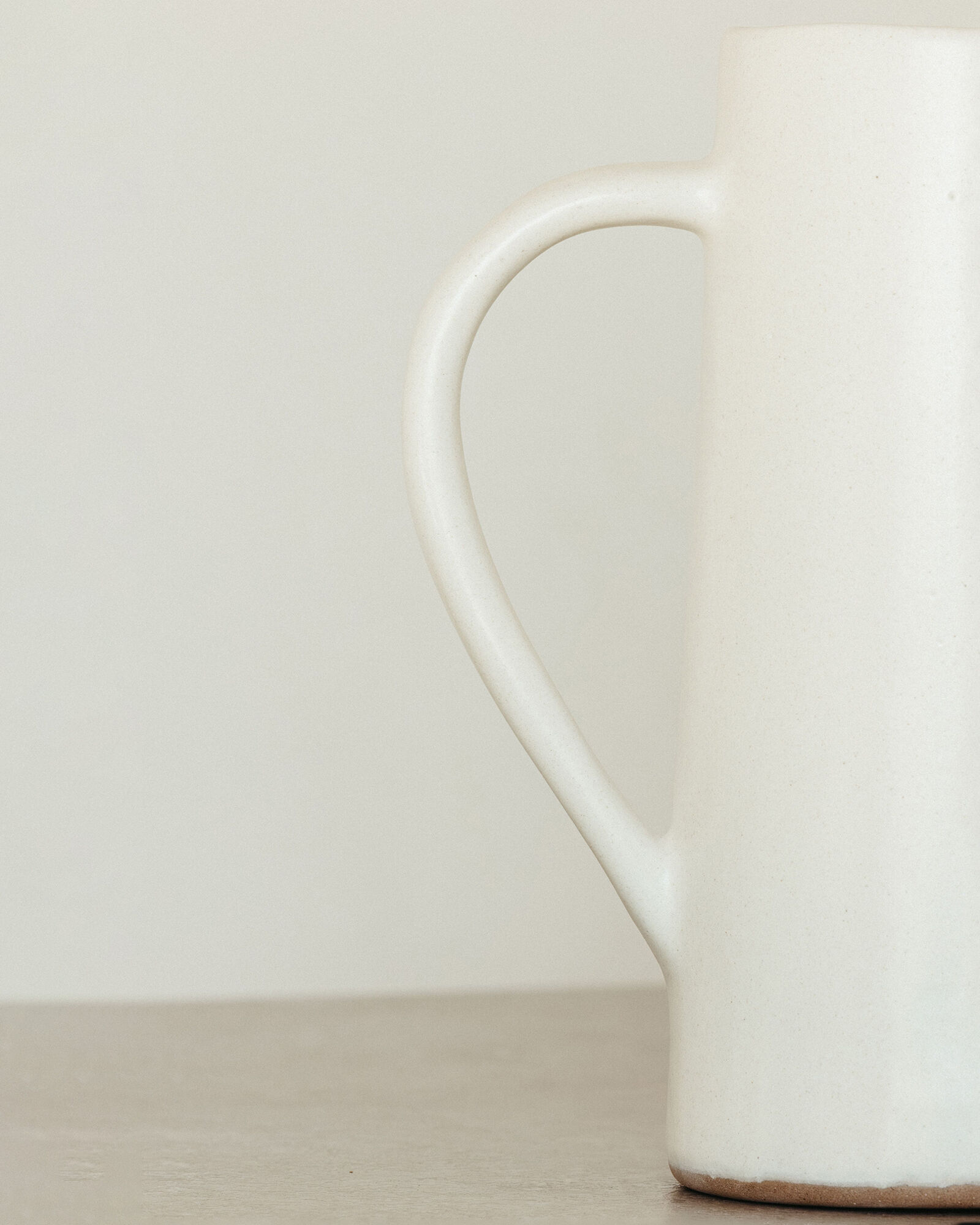 Casa Zuma Blanco Pitcher