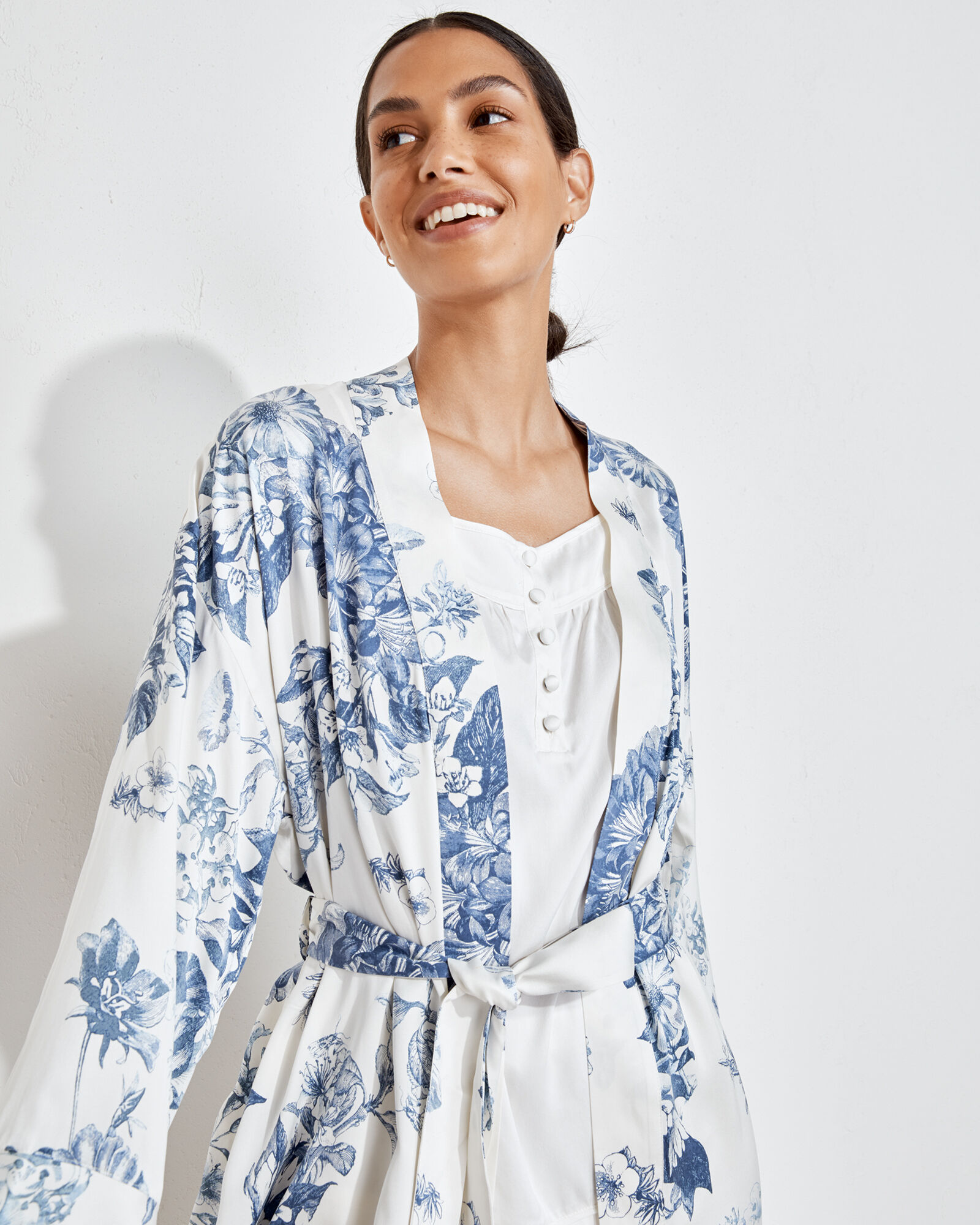 Washable Silk Blooming Toile Robe