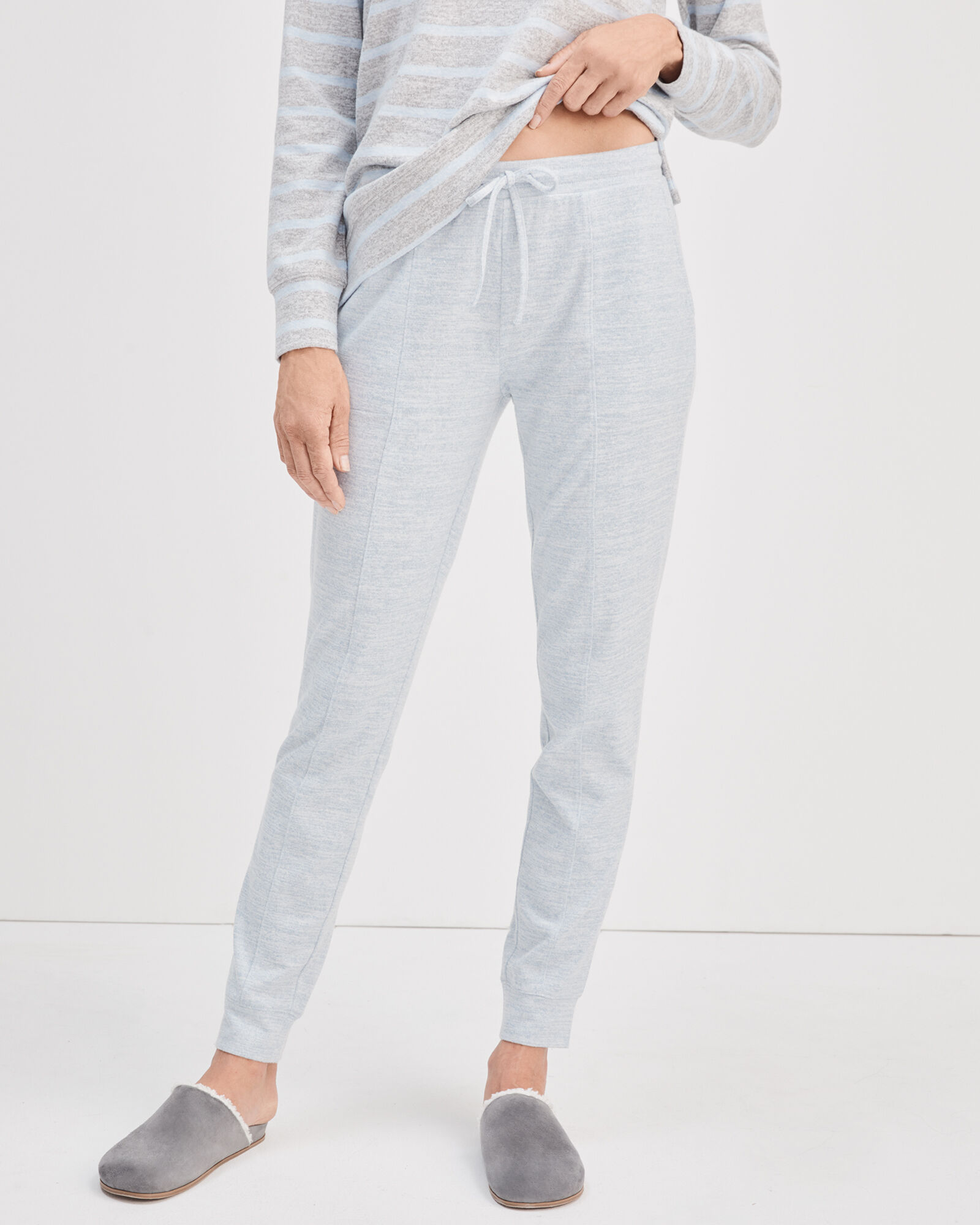White knit joggers 2025