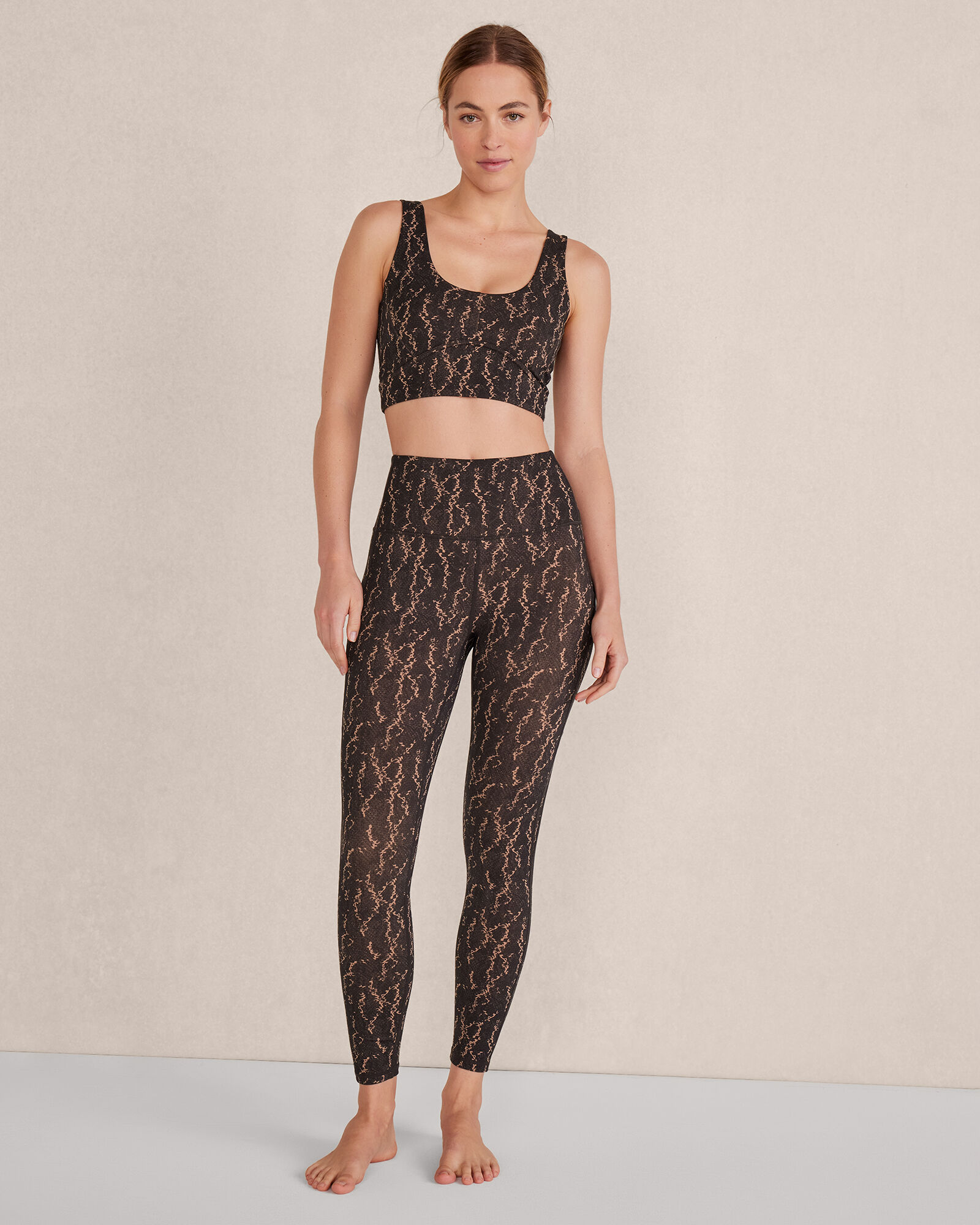 Varley Form Pocket Leggings in Carob Snake