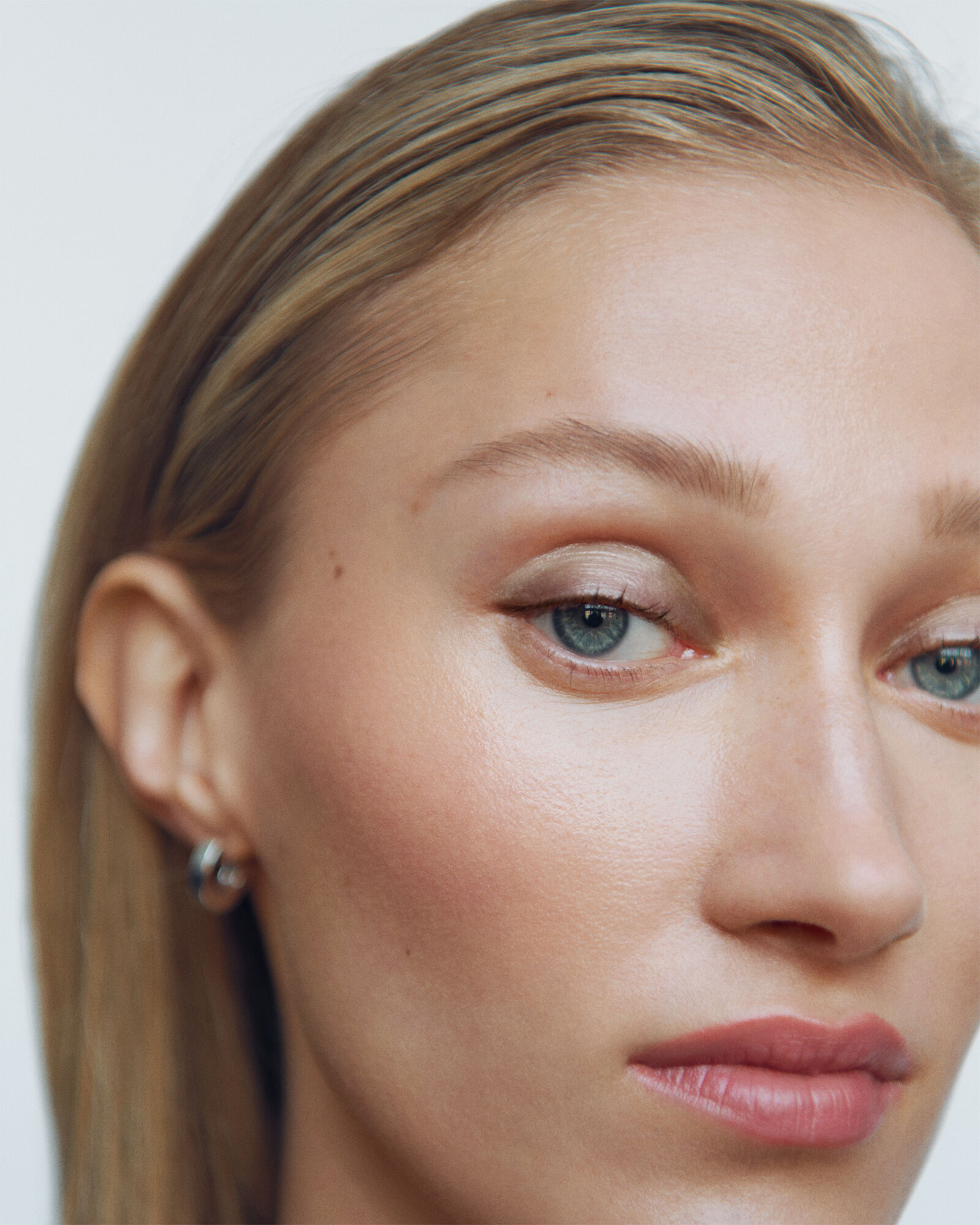 (M)ANASI 7 Eye + Lip Definer Pencil