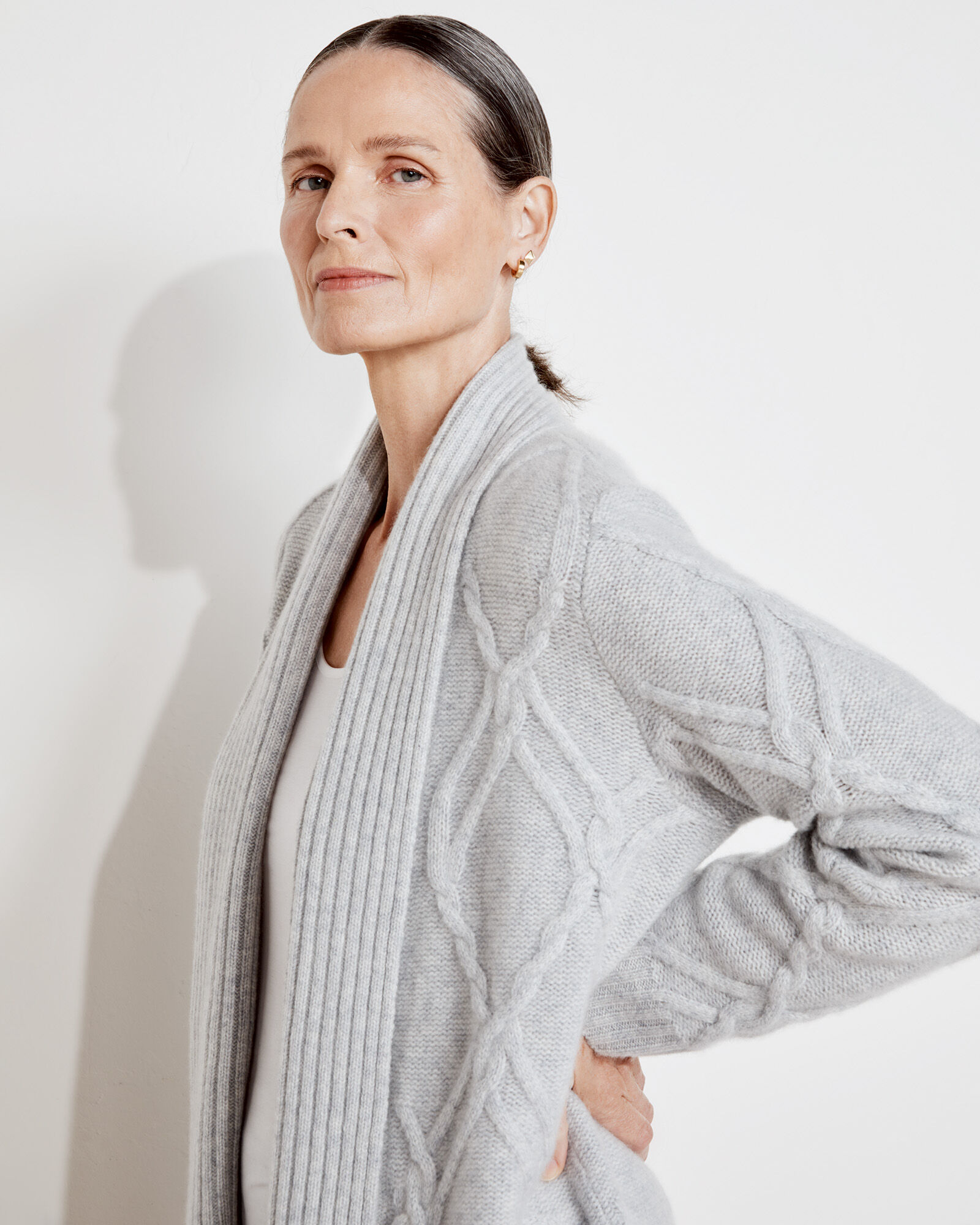 Cable knit hot sale cashmere cardigan