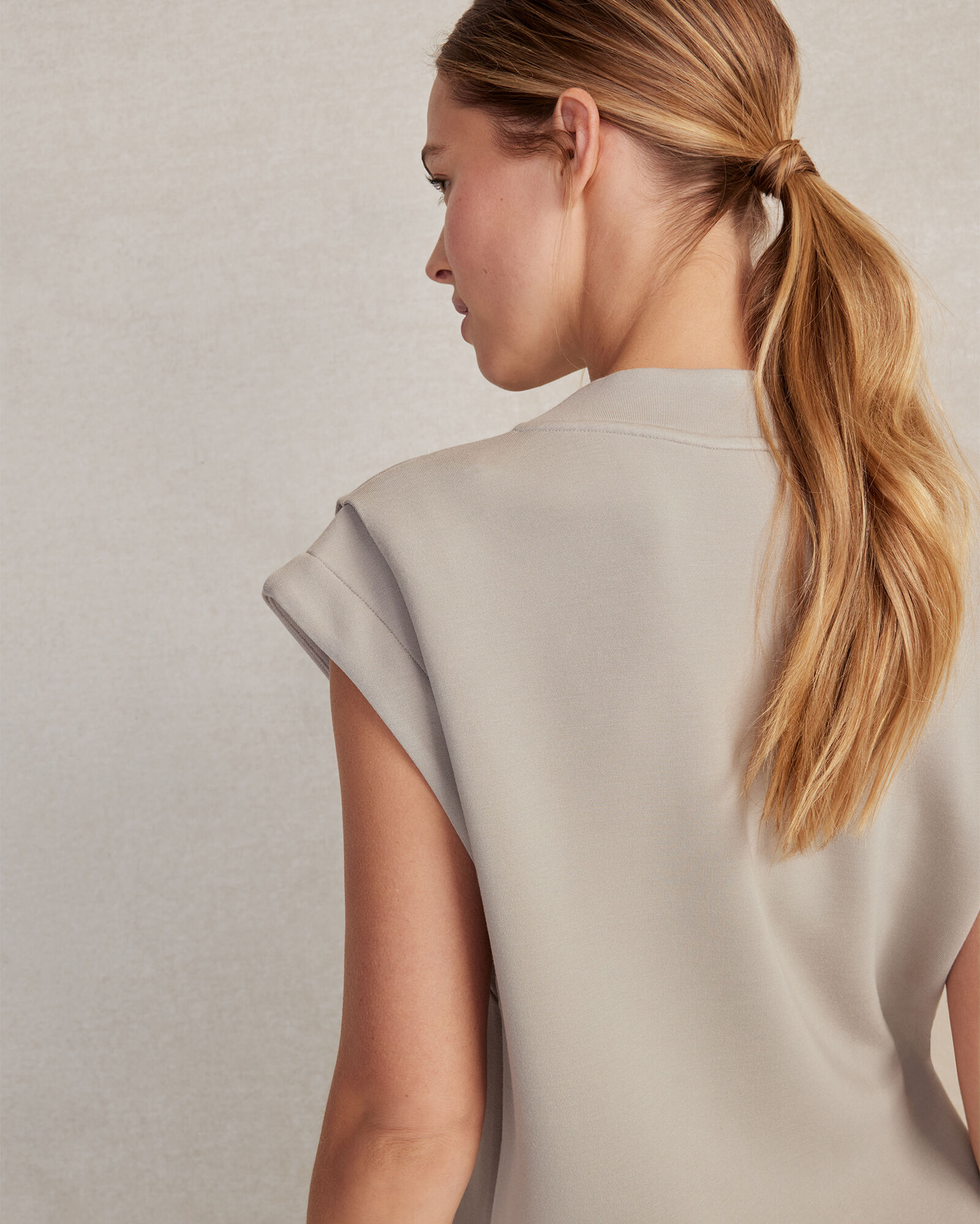 Varley Otis Sleeveless Sweatshirt