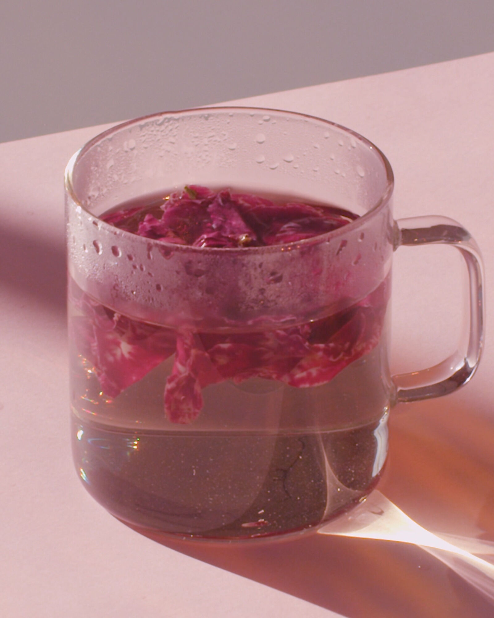 The Qi Shangri-La Rose Tea Box