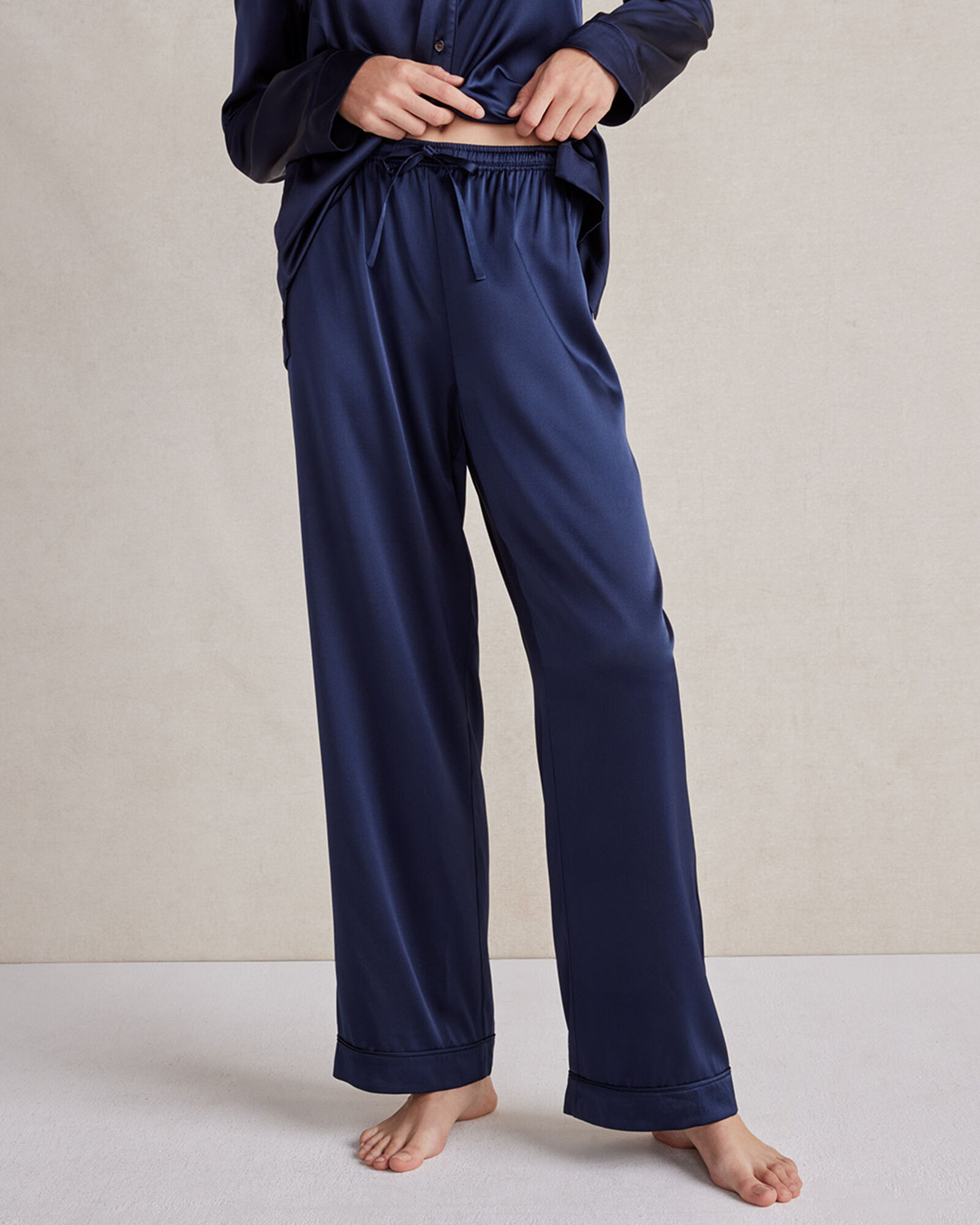 Women's silk pajama pants top