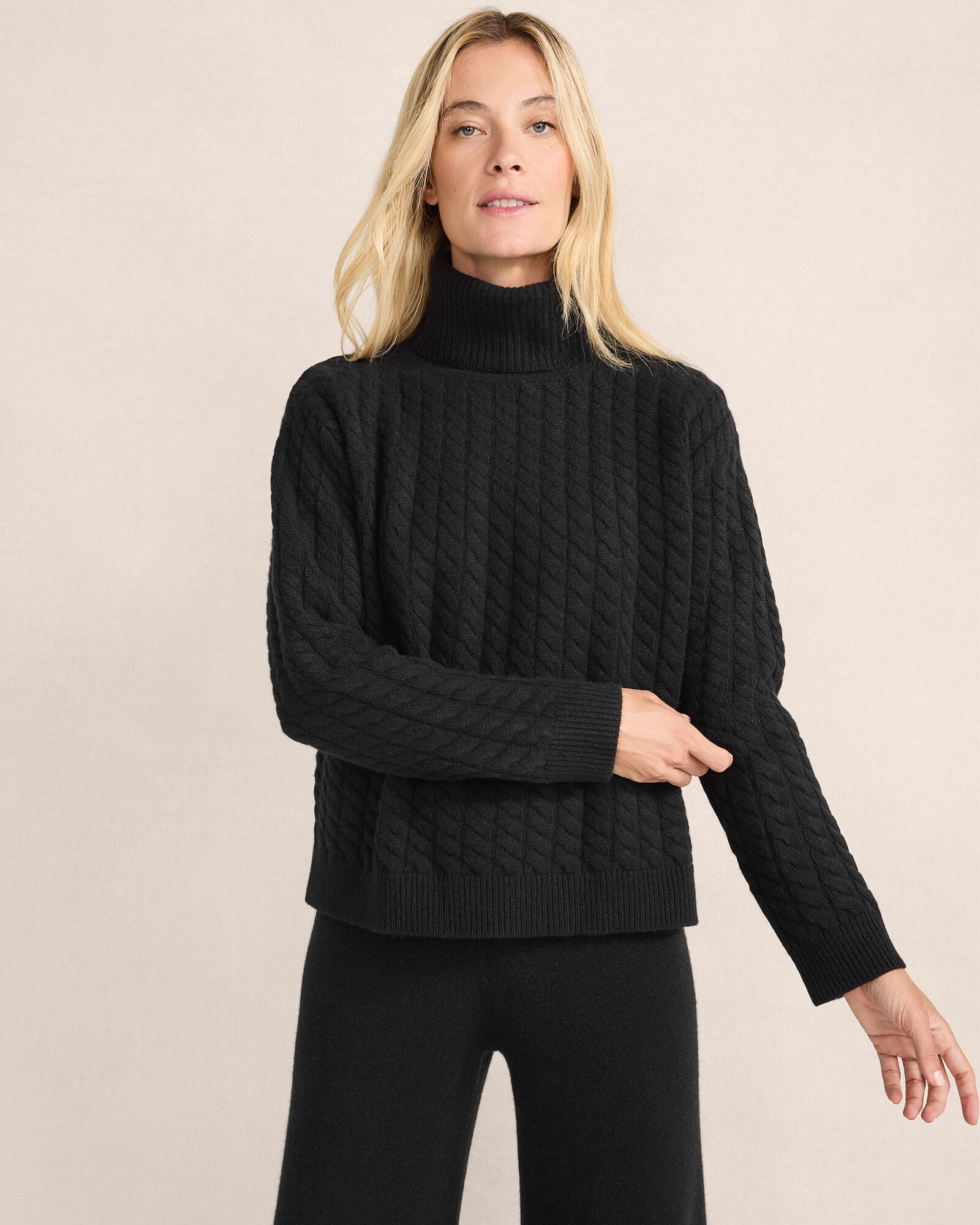 Wavlynn Loose Camel Plaid Wool Turtleneck Sweater for Spring Unisex Knitwear Relaxed Fit main image 0