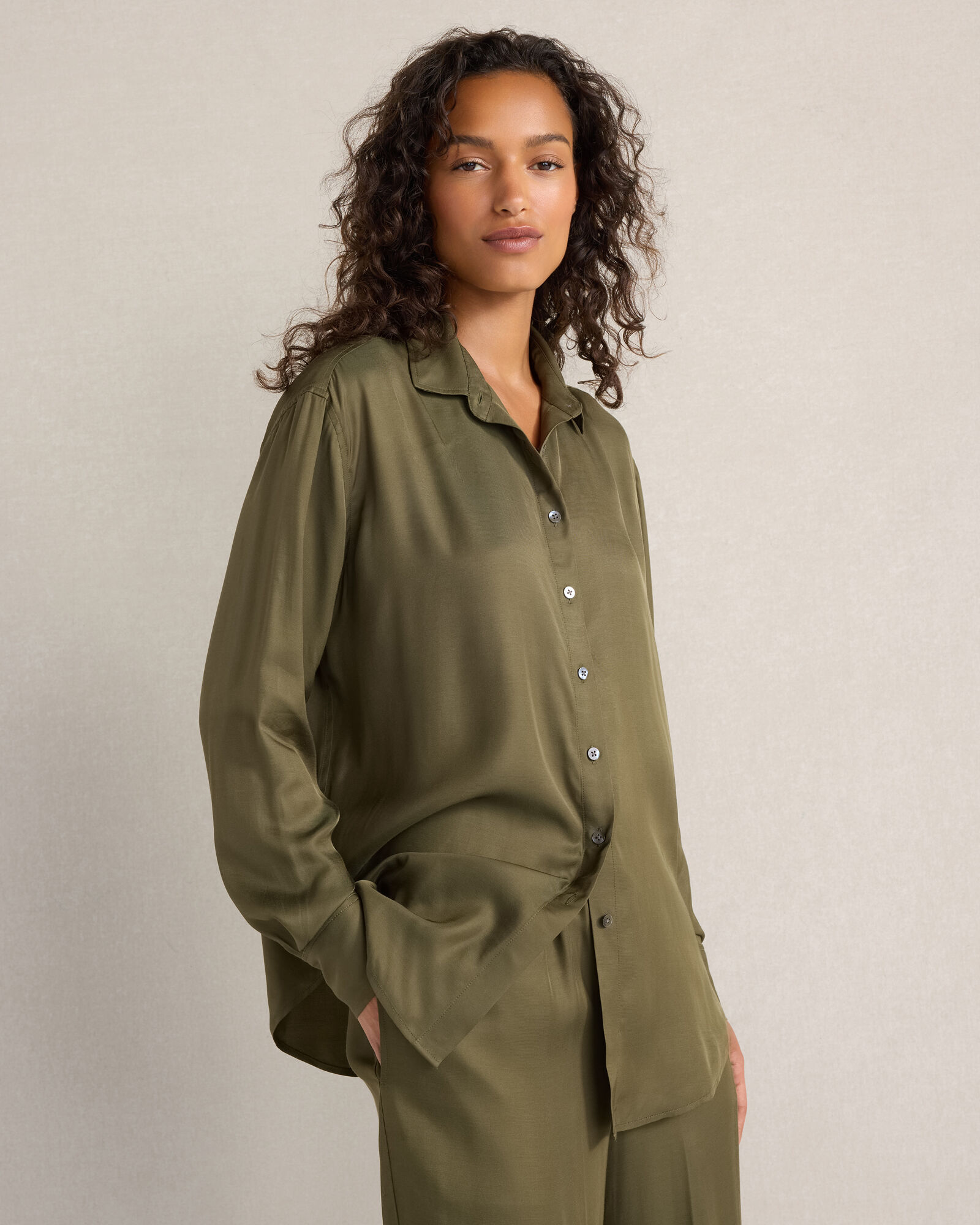 The Daily Shirt in Viscose Twill