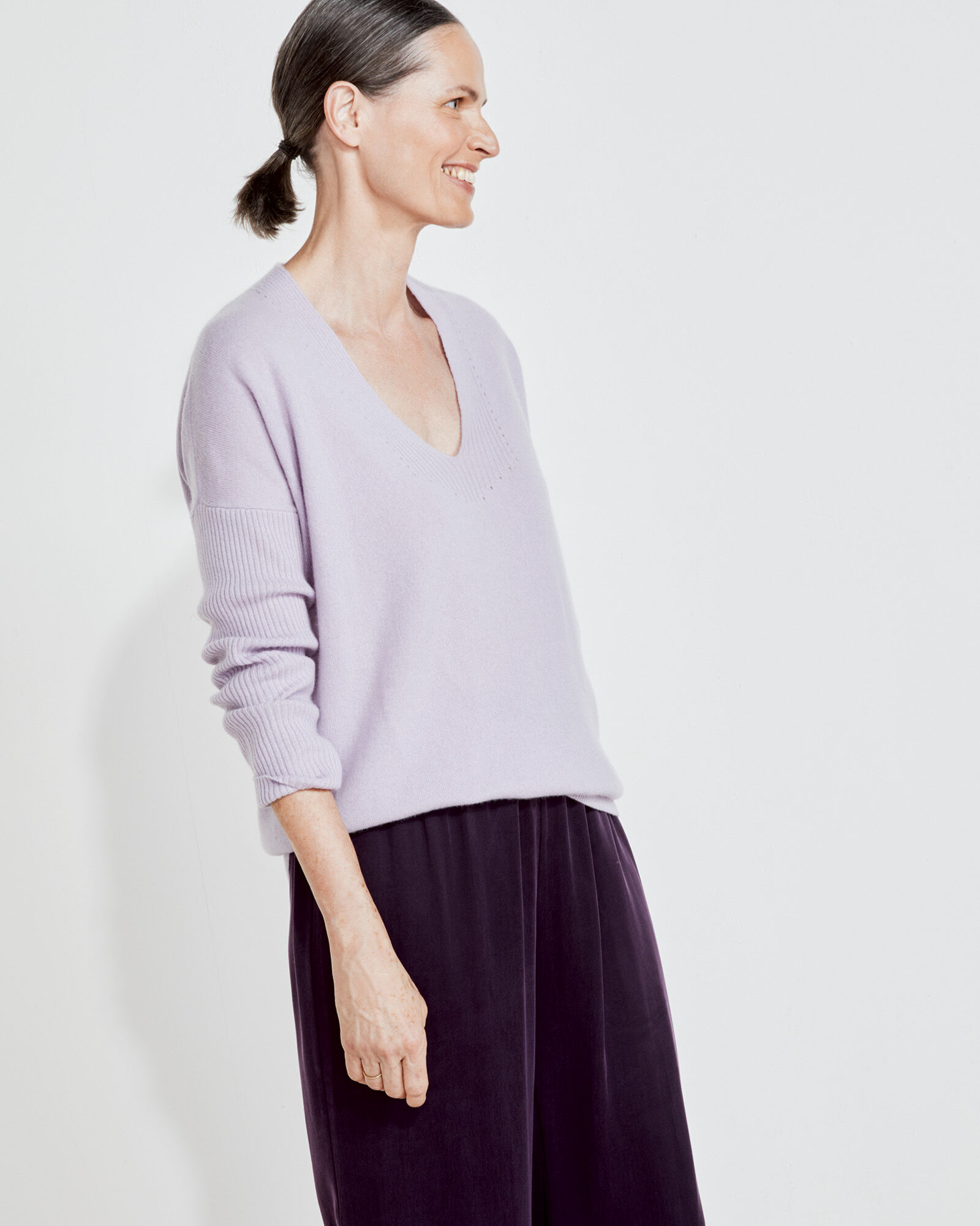 Relaxed v neck sweater discount