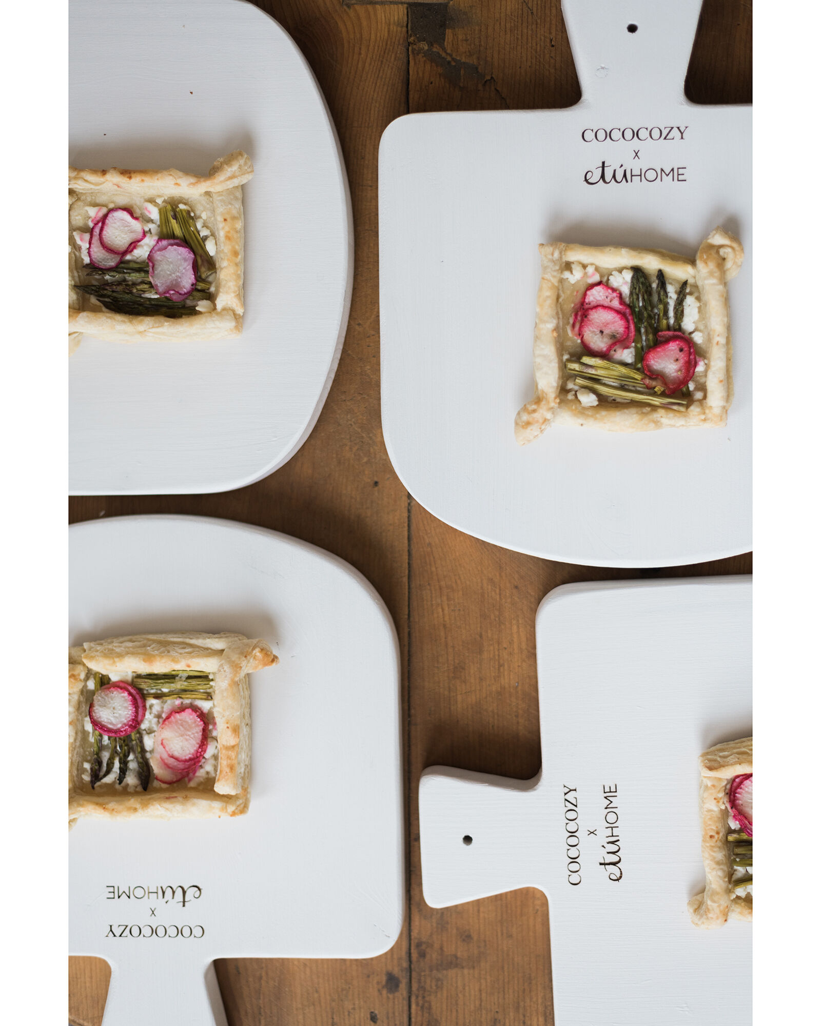 et&uacute;HOME x COCOCOZY White Charcuterie Board, Small
