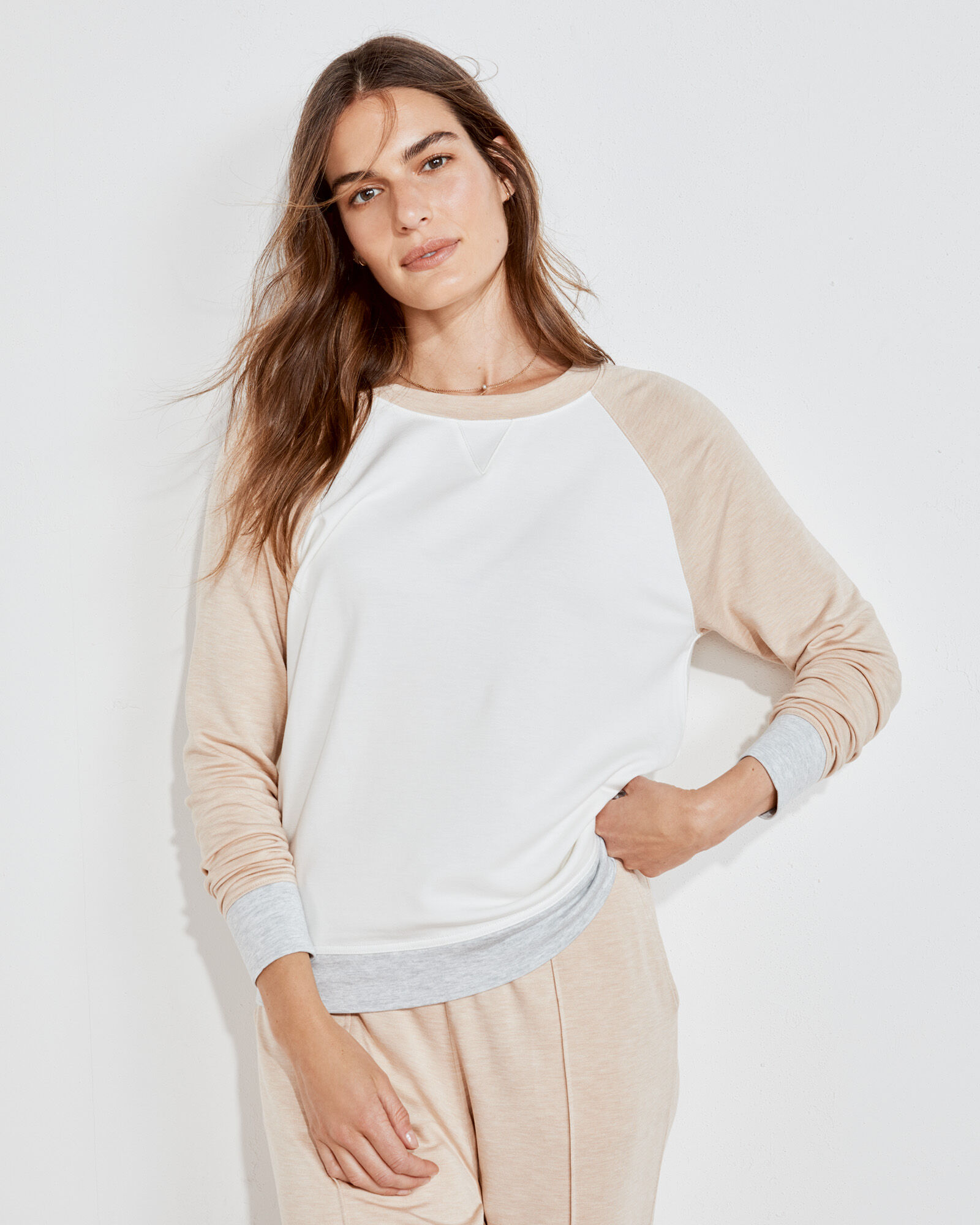 Colorblock raglan sweatshirt 2025