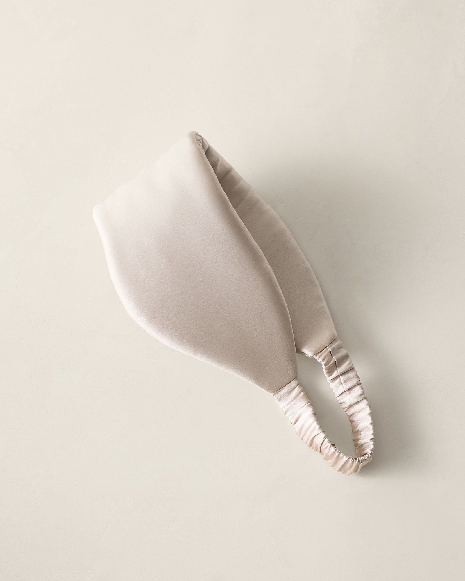 Washable Silk Puffer Eye Mask | Pebble