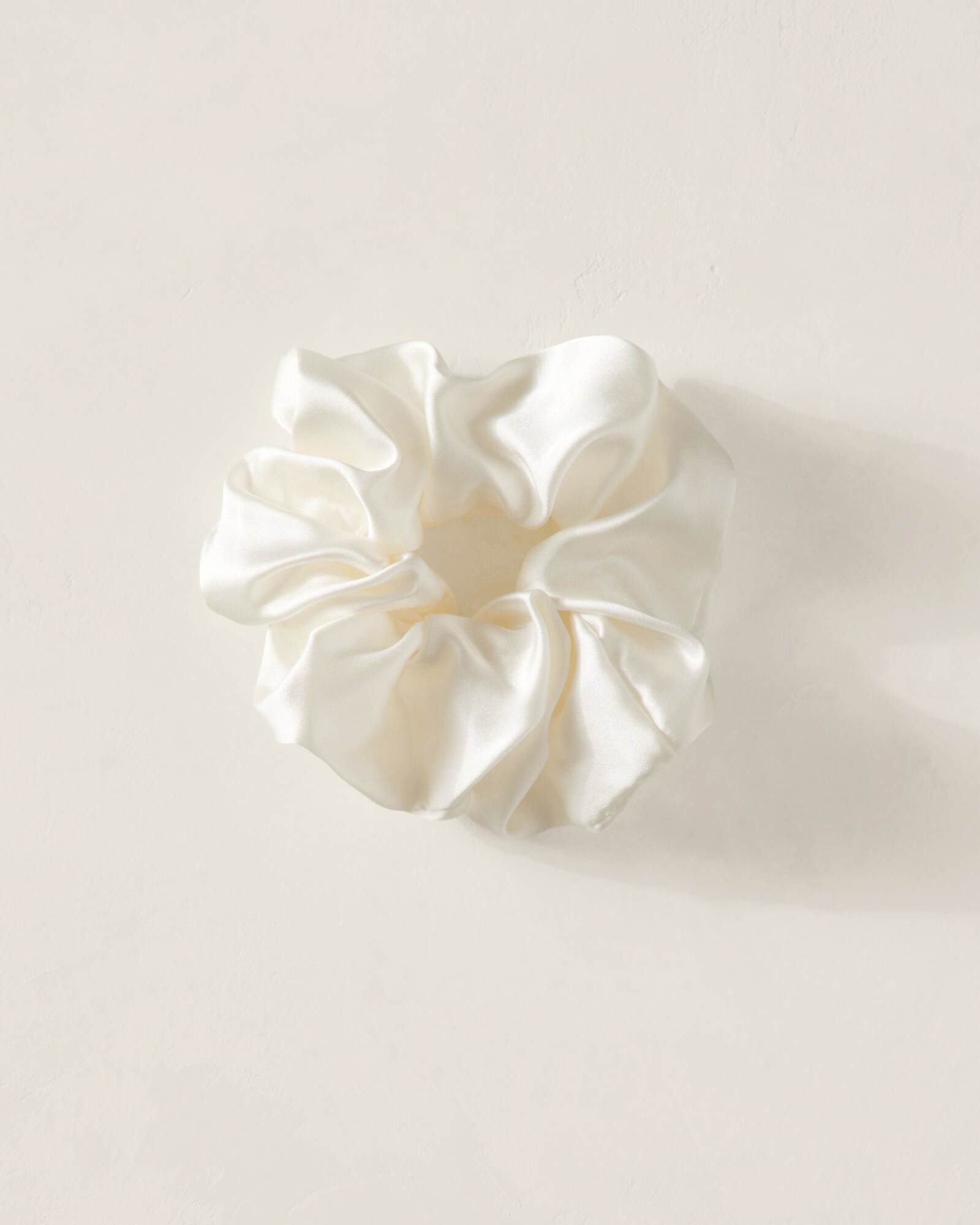 Washable Silk Scrunchie White 001 20$