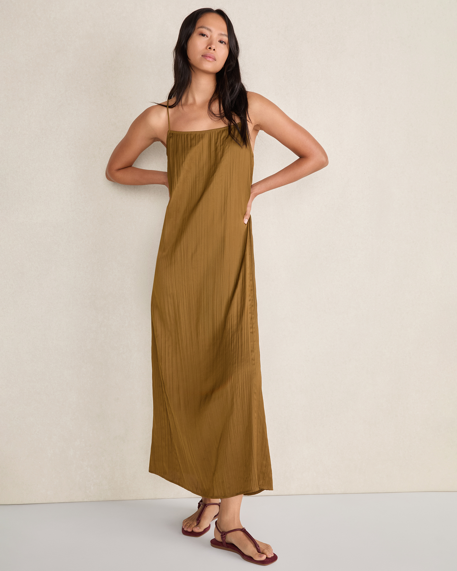 Silky Pleated Maxi Dress Dried Moss XL 130$