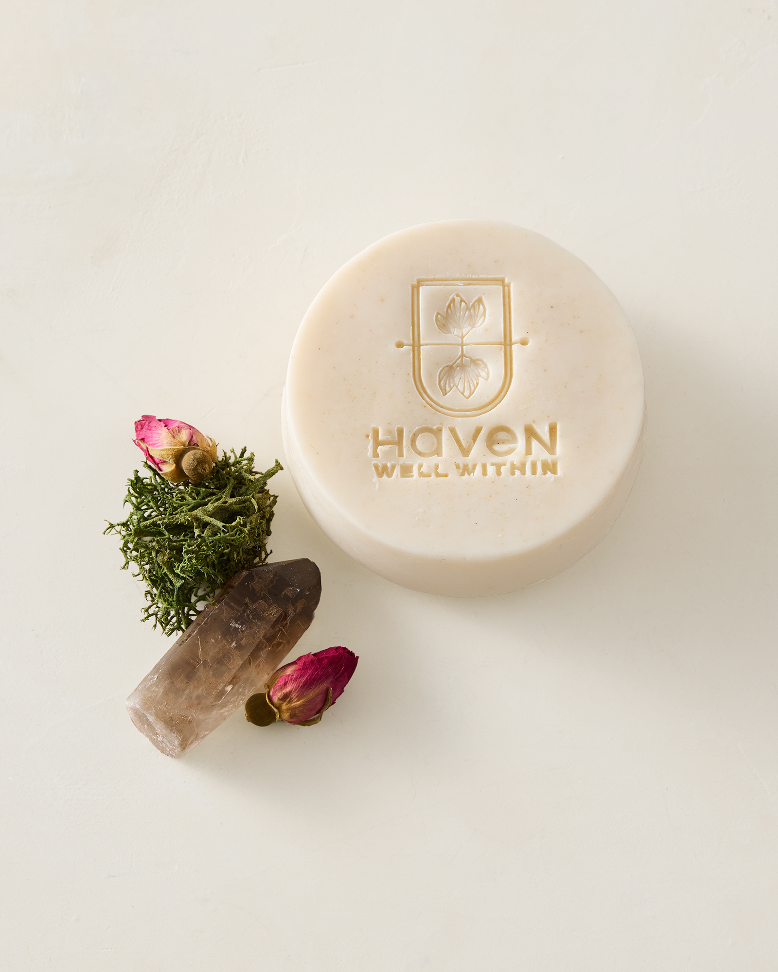 Cleanse Gourmet x Loofah Soap with Gem 22$