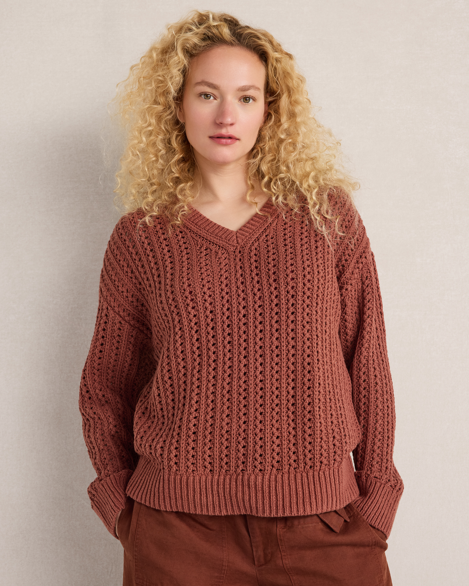 Textured Cotton Blend V-Neck Sweater | Red Clay | XXL