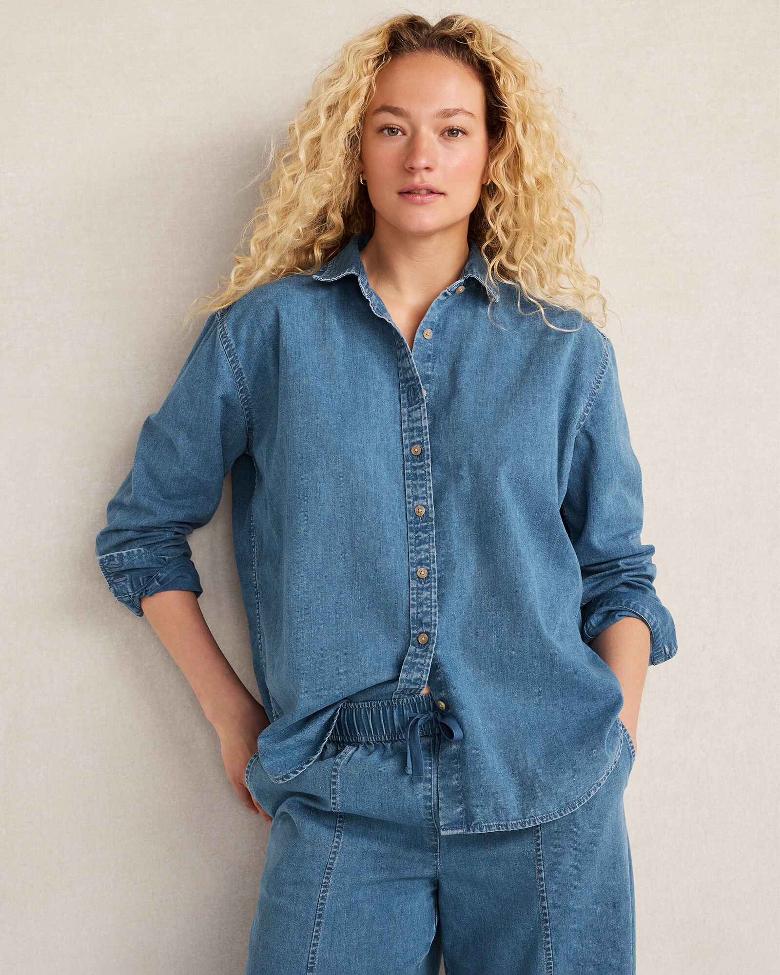 The Daily Shirt in Organic Cotton Denim | Indigo Wash | Medium