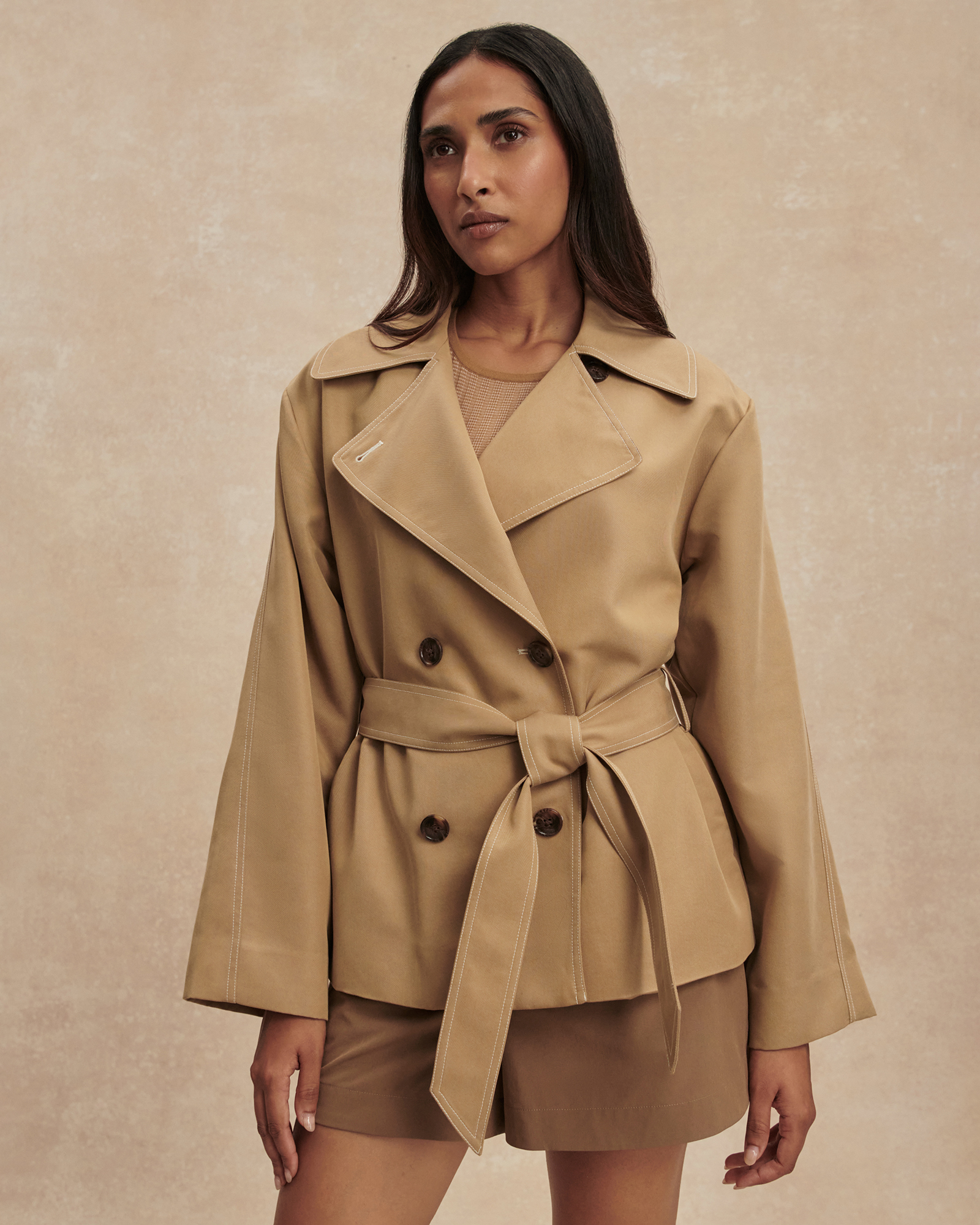 Varley Maddox Short Trench | Light Tan | Large